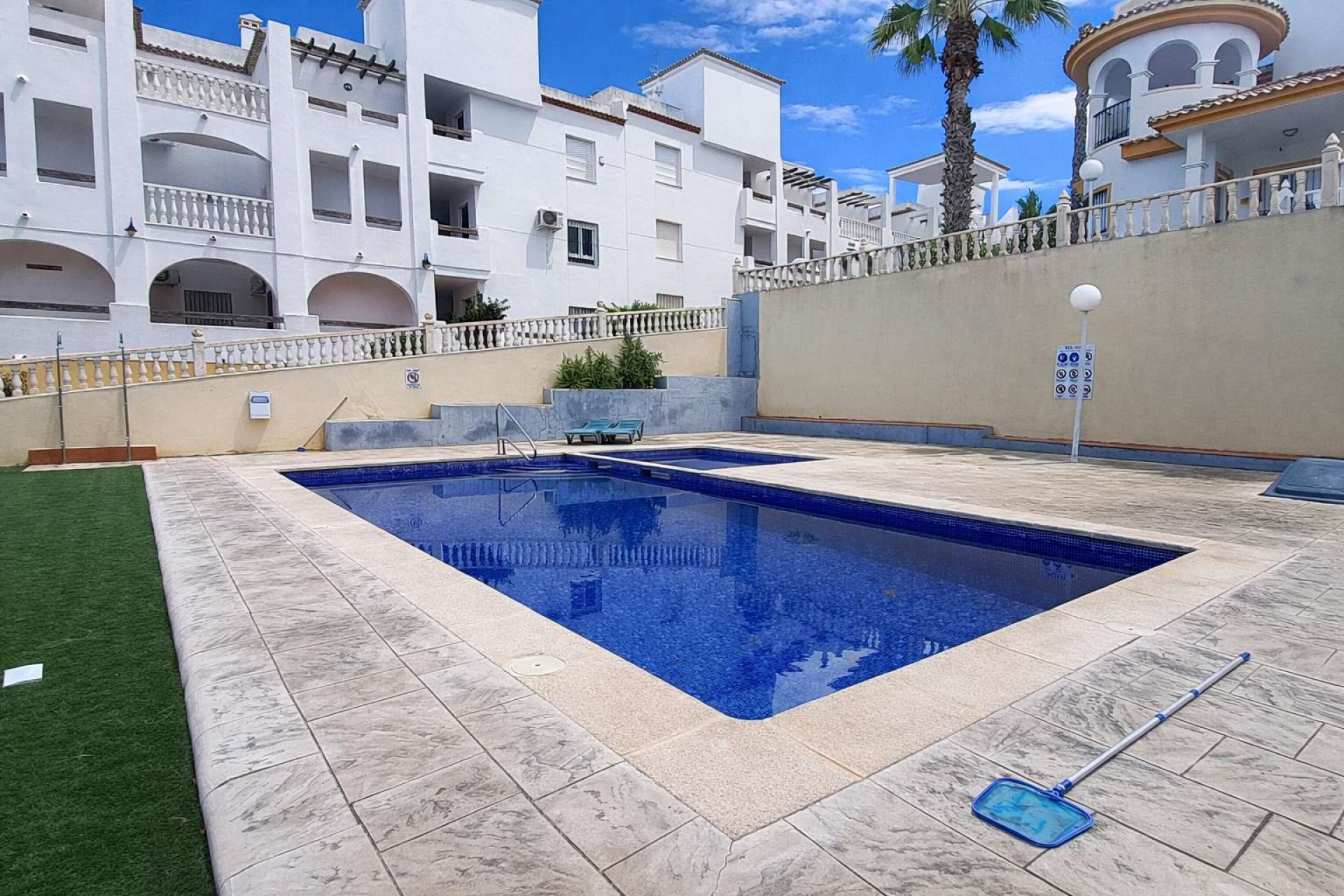 Återförsäljning - Apartment -
Villamartin - Costa Blanca