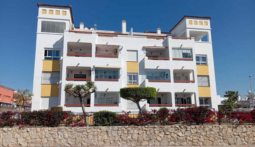 Återförsäljning - Apartment -
Villamartin - Costa Blanca