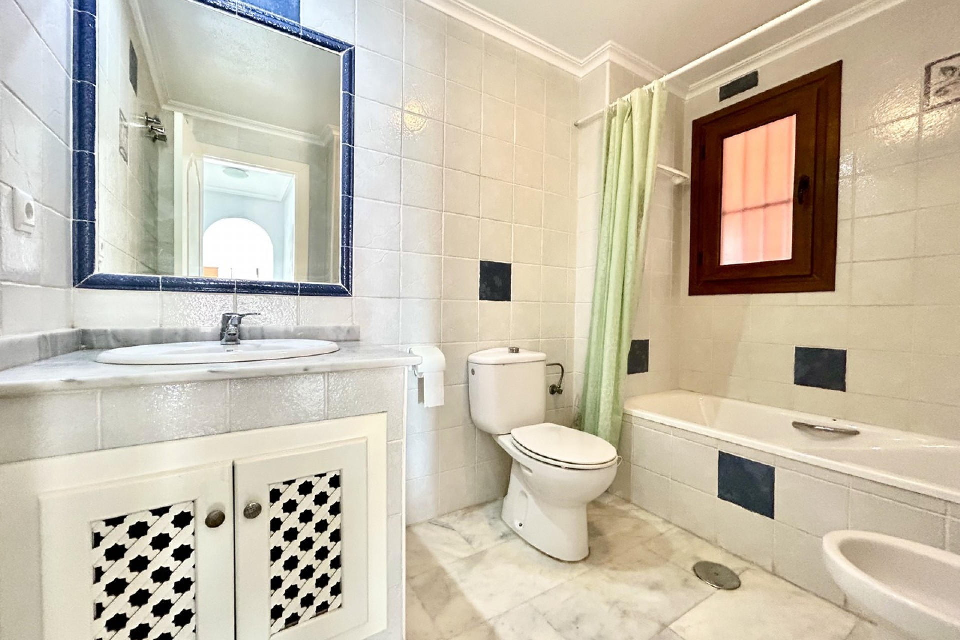 Återförsäljning - Apartment -
Villamartin - Costa Blanca