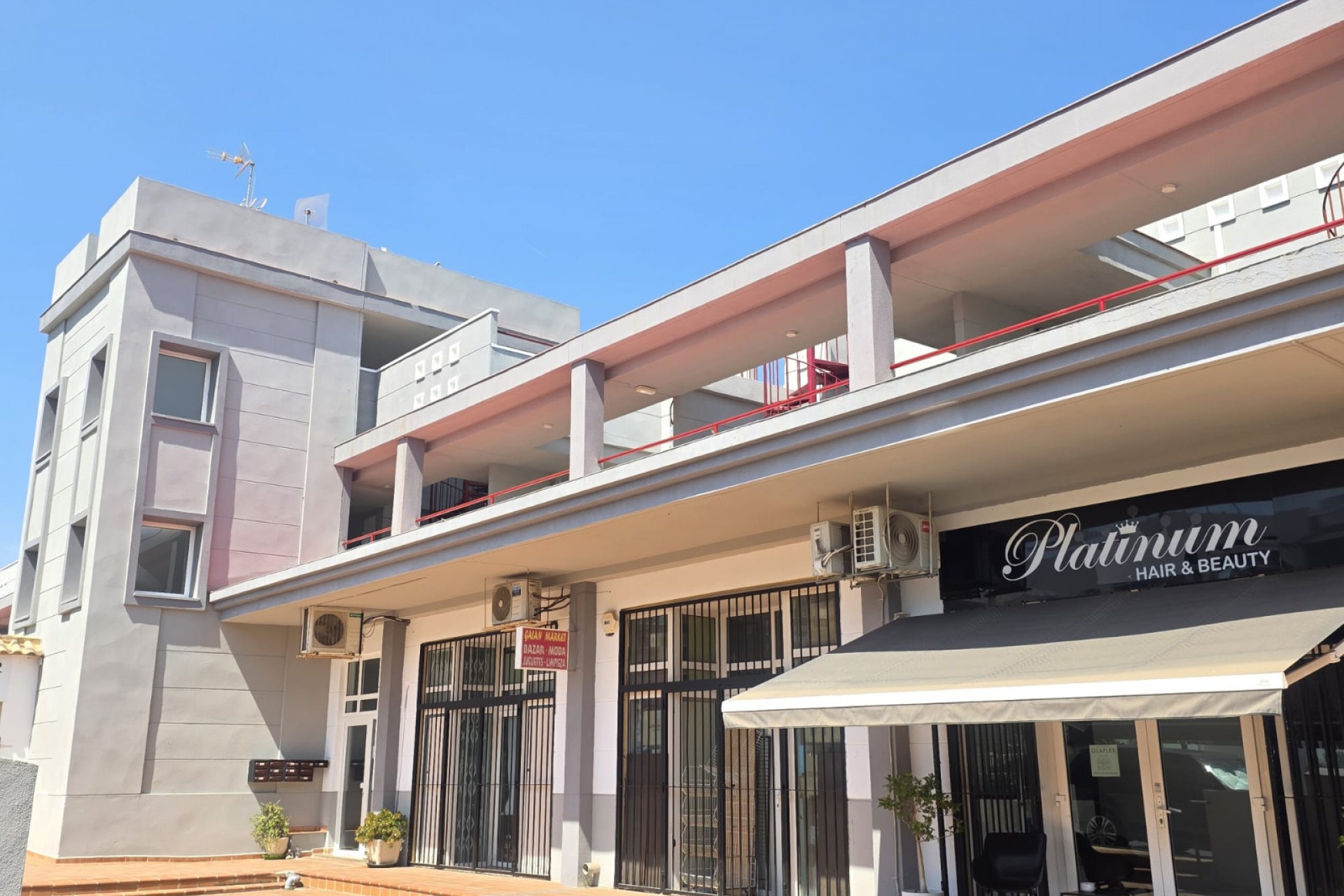 Återförsäljning - Apartment -
Villamartin - Costa Blanca