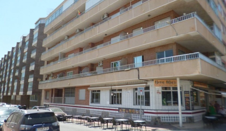 Återförsäljning - Apartment -
Villamartin - Costa Blanca