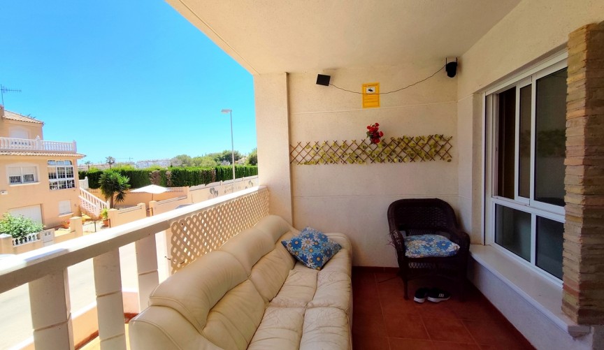 Återförsäljning - Apartment -
Villamartin - Costa Blanca