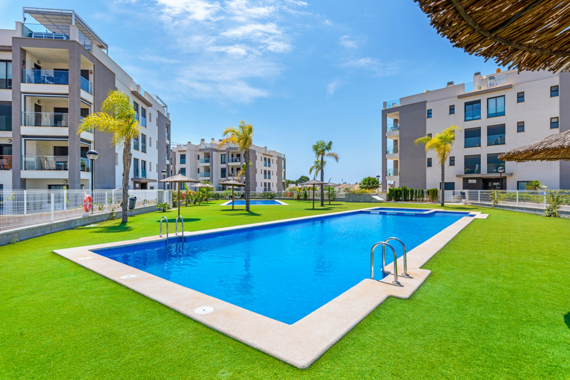 Återförsäljning - Apartment -
Villamartin - Costa Blanca