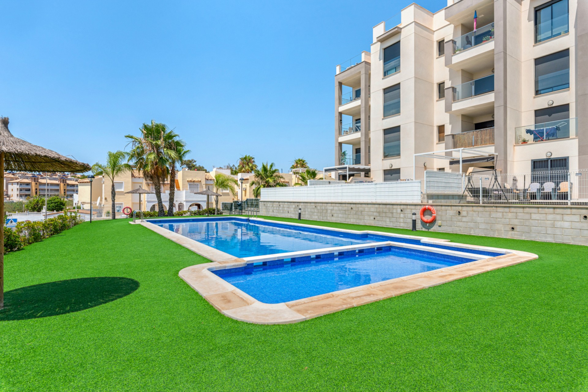 Återförsäljning - Apartment -
Villamartin - Costa Blanca