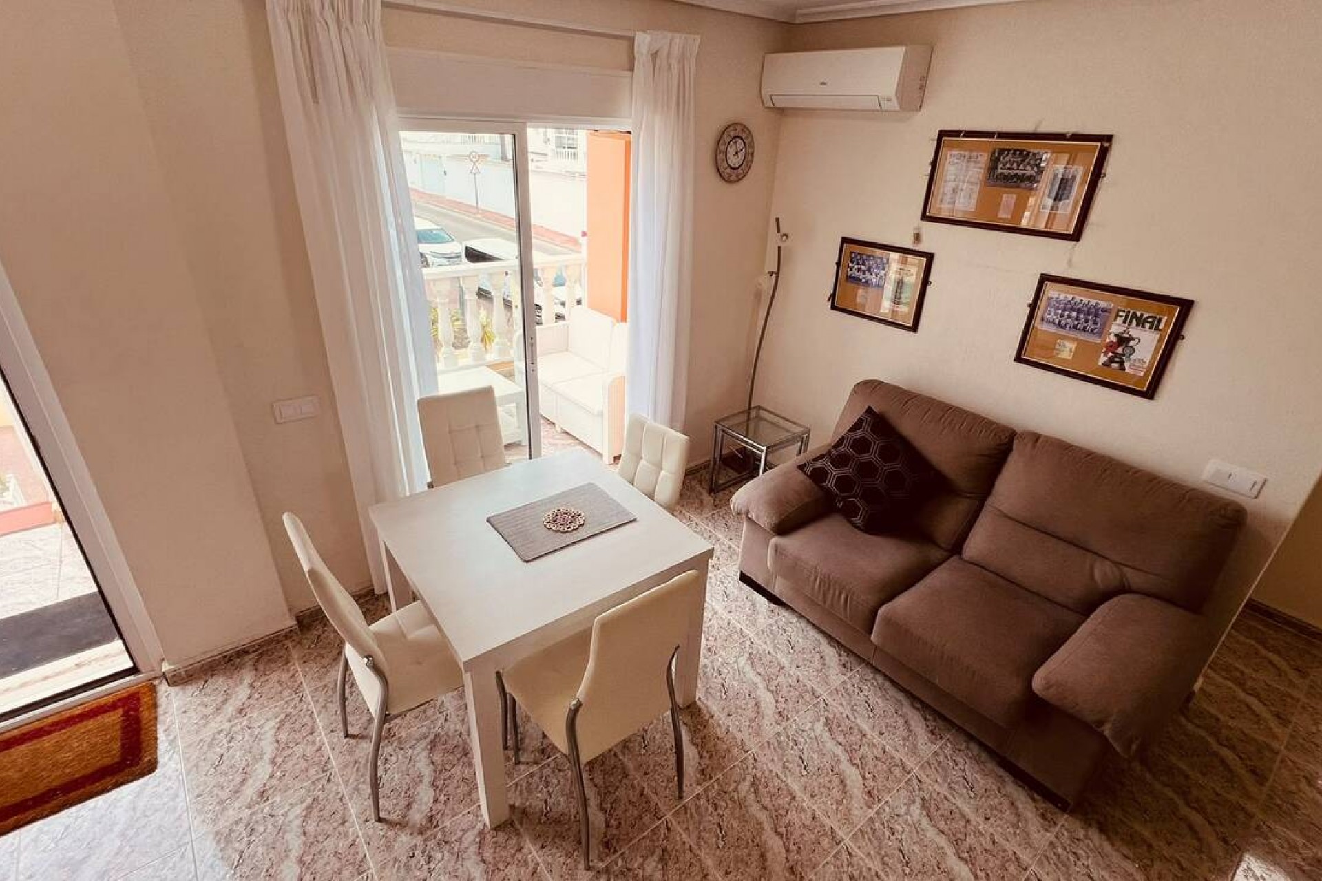 Återförsäljning - Apartment -
Villamartin - Costa Blanca