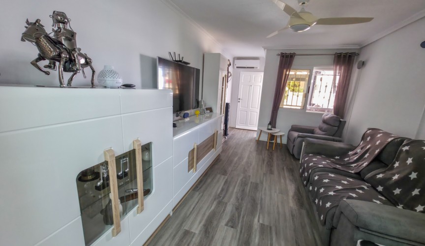 Återförsäljning - Apartment -
Vistabella Golf Entre Naranjos - Inland