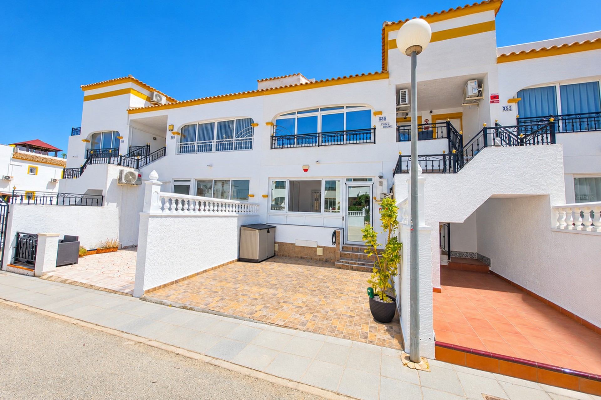Återförsäljning - Apartment -
Vistabella Golf Entre Naranjos - Inland
