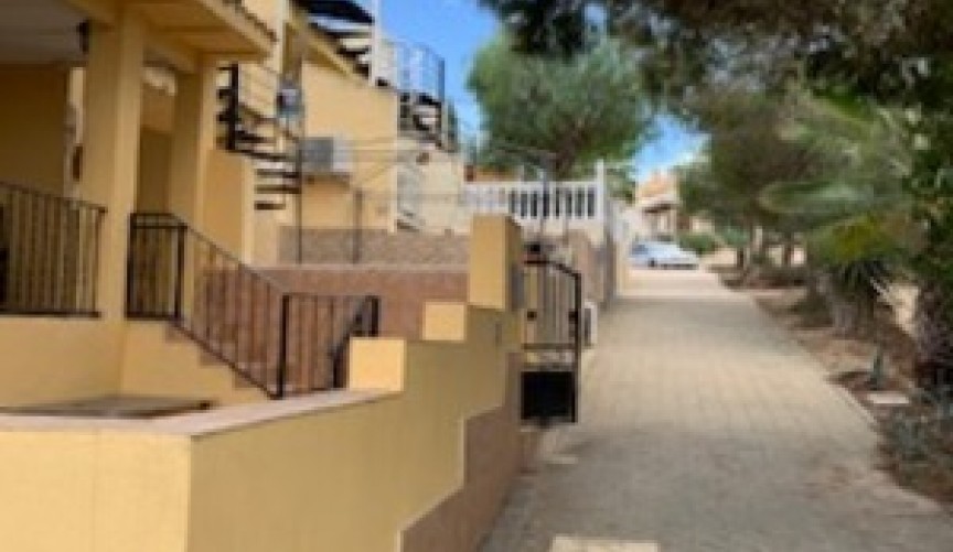 Återförsäljning - Bungalow -
Ciudad Quesada - Costa Blanca