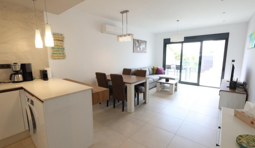 Återförsäljning - Bungalow -
Guardamar del Segura - Costa Blanca