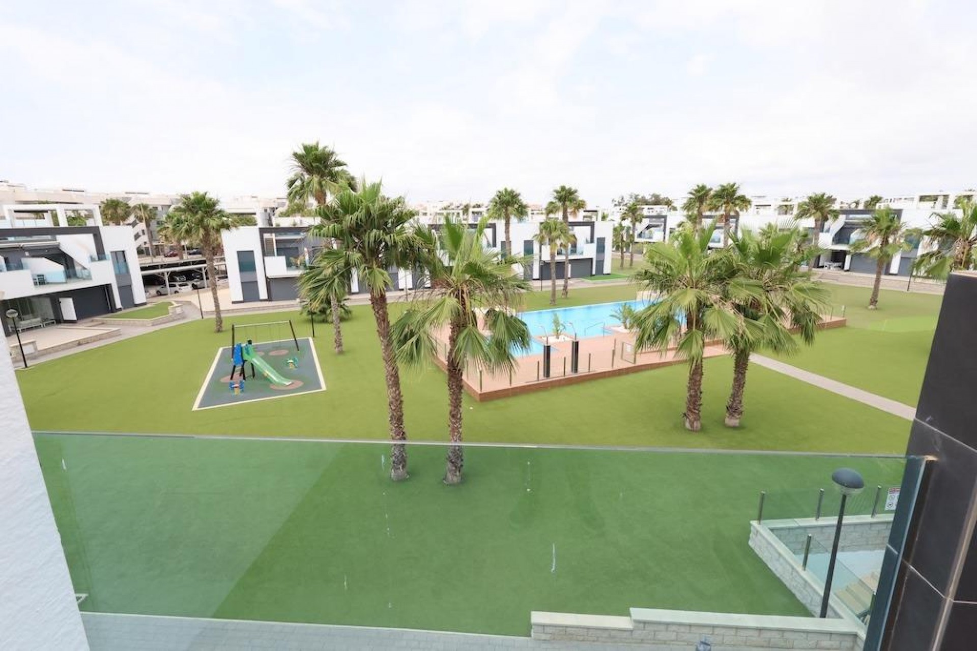 Återförsäljning - Bungalow -
Guardamar del Segura - Costa Blanca
