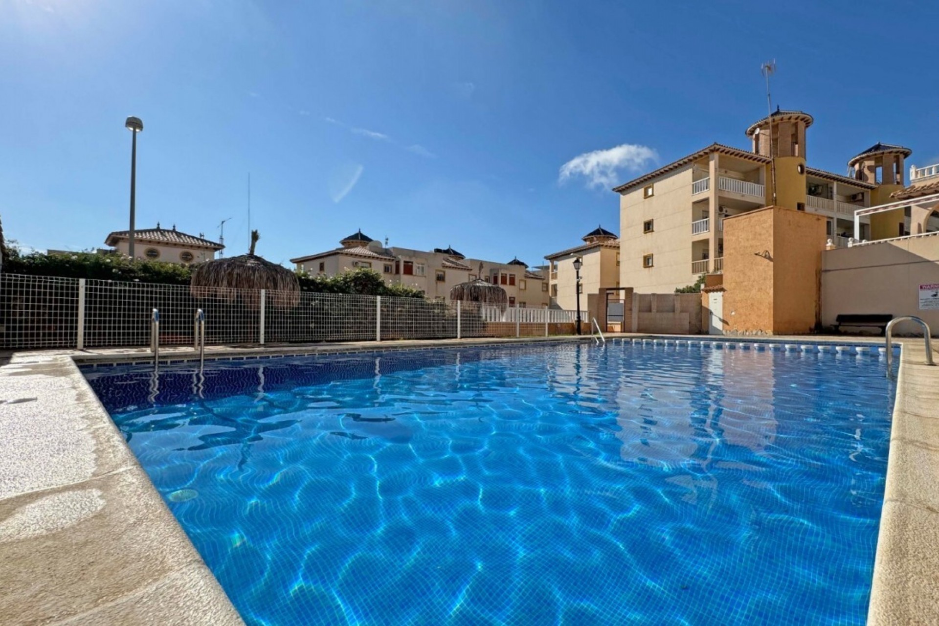 Återförsäljning - Bungalow -
Lomas de Caboroig - Costa Blanca