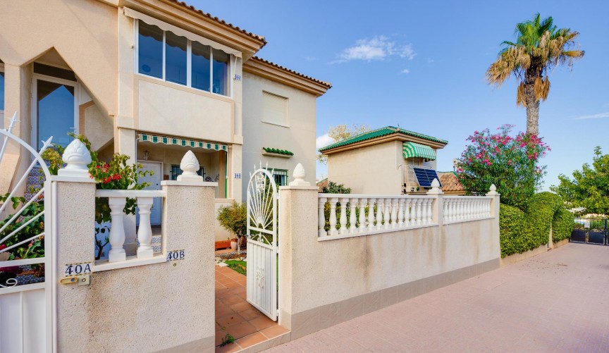 Återförsäljning - Bungalow -
Orihuela Costa - Costa Blanca