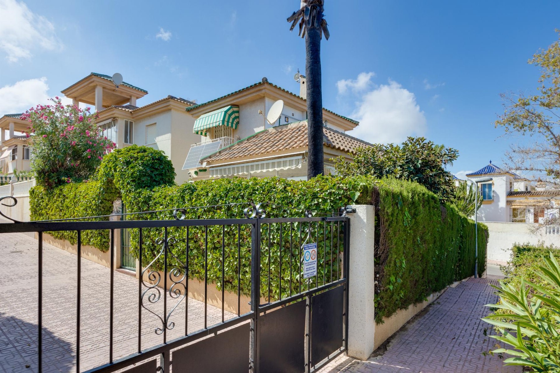 Återförsäljning - Bungalow -
Orihuela Costa - Costa Blanca