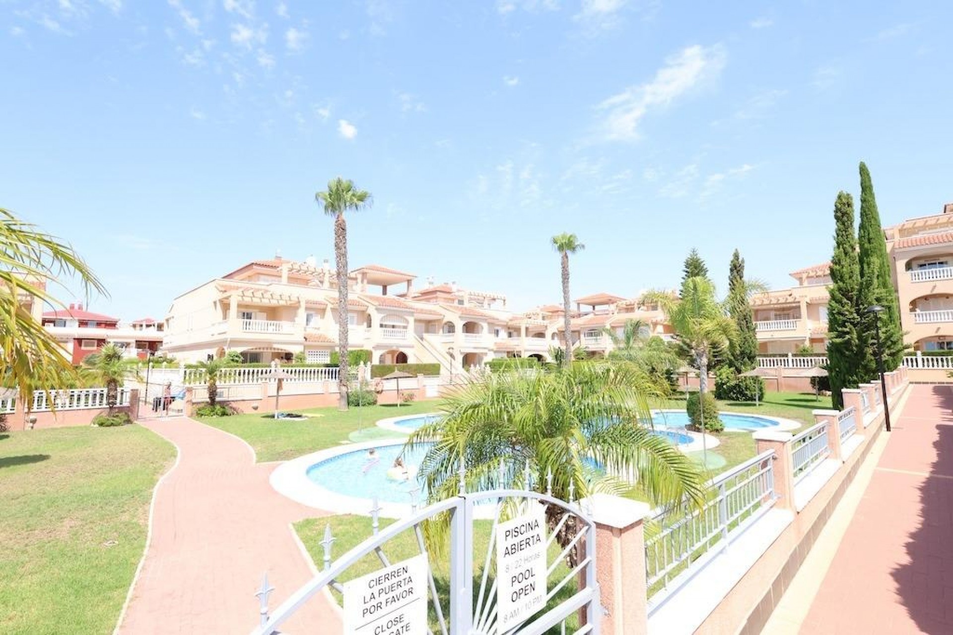 Återförsäljning - Bungalow -
Orihuela Costa - Costa Blanca