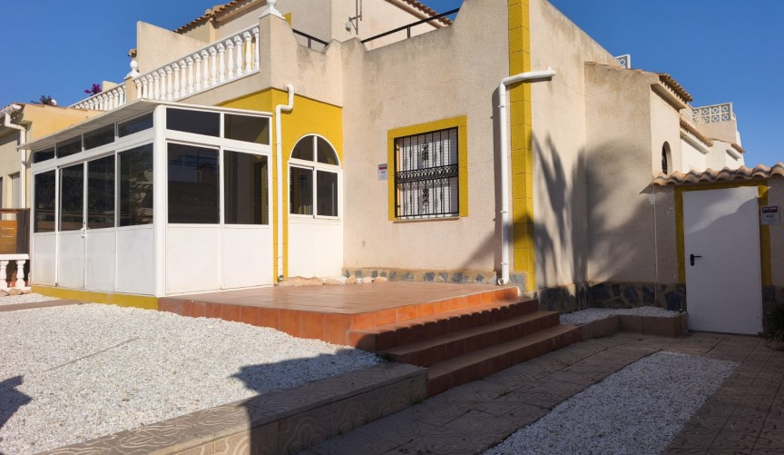 Återförsäljning - Bungalow -
Orihuela Costa - Costa Blanca