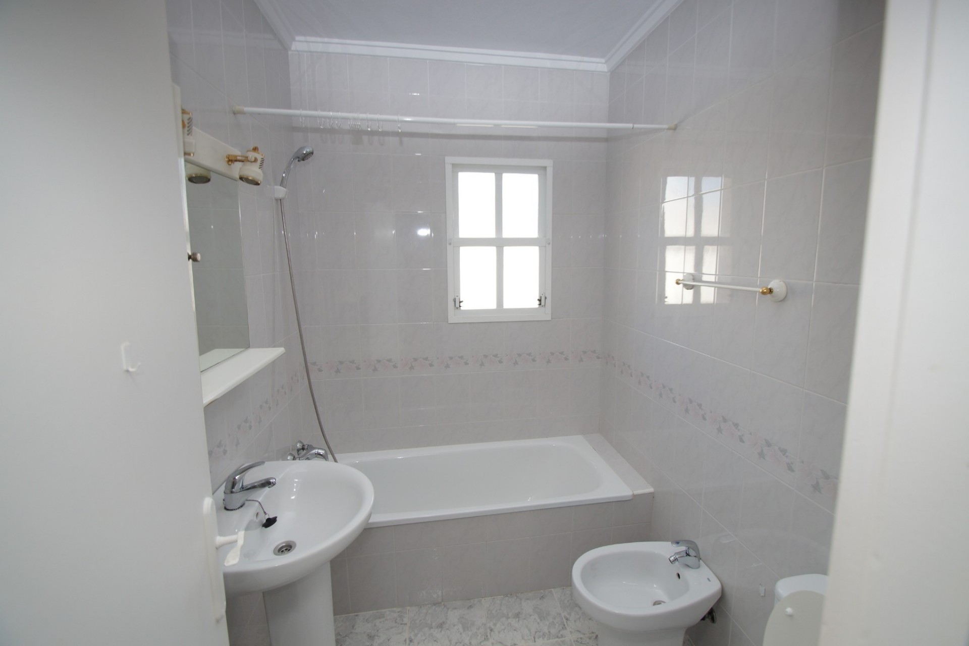 Återförsäljning - Bungalow -
Orihuela Costa - Costa Blanca