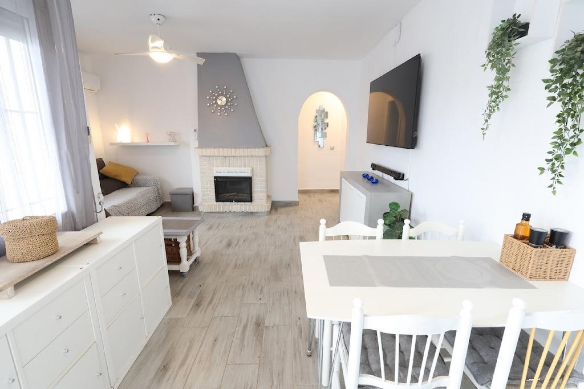 Återförsäljning - Bungalow -
Orihuela Costa - Costa Blanca