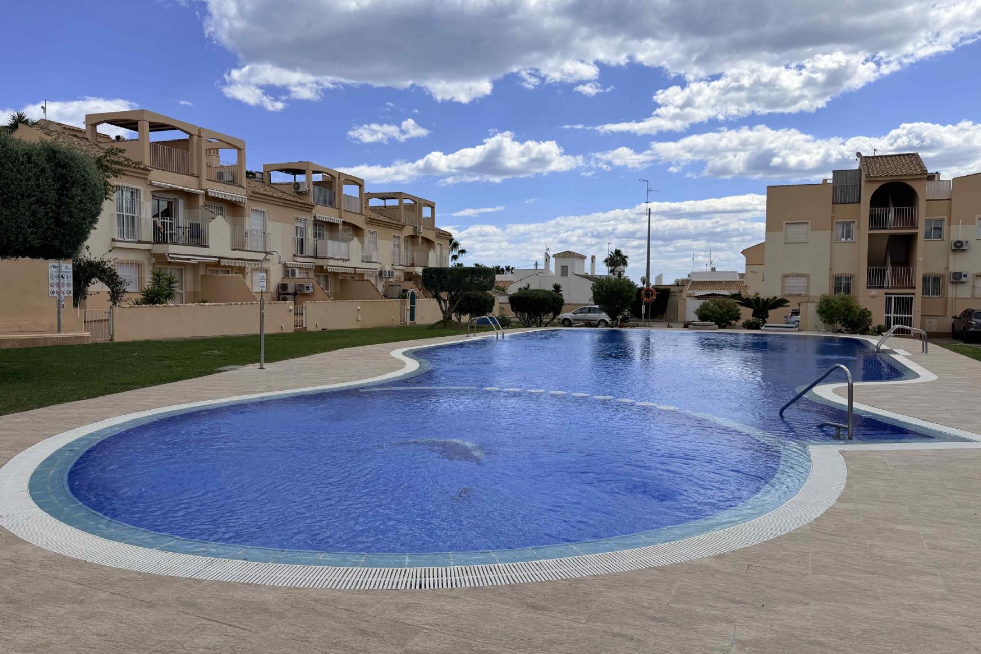 Återförsäljning - Bungalow -
Orihuela Costa - Costa Blanca