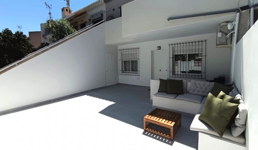 Återförsäljning - Bungalow -
Orihuela Costa - Costa Blanca