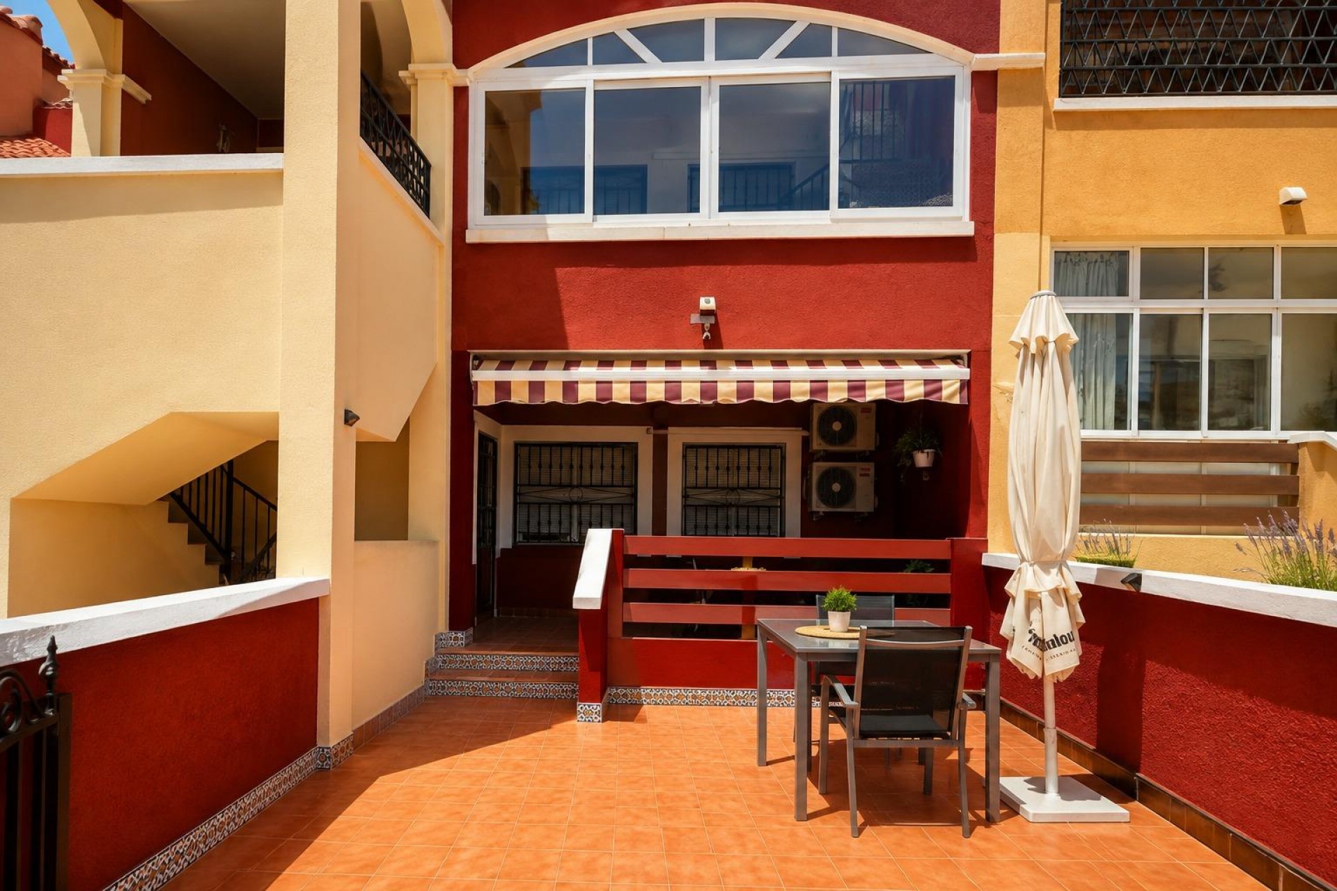 Återförsäljning - Bungalow -
Orihuela Costa - Costa Blanca