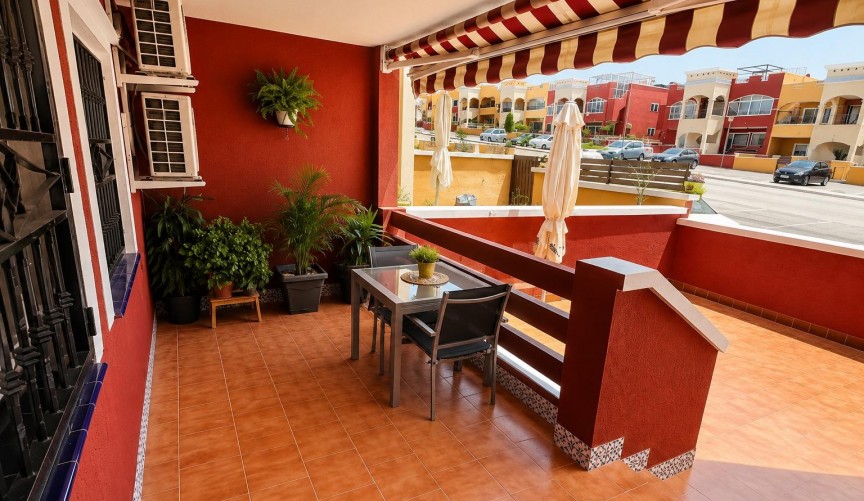 Återförsäljning - Bungalow -
Orihuela Costa - Costa Blanca