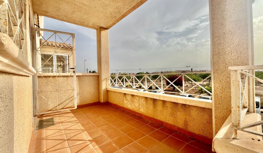 Återförsäljning - Bungalow -
Orihuela Costa - La Chismosa