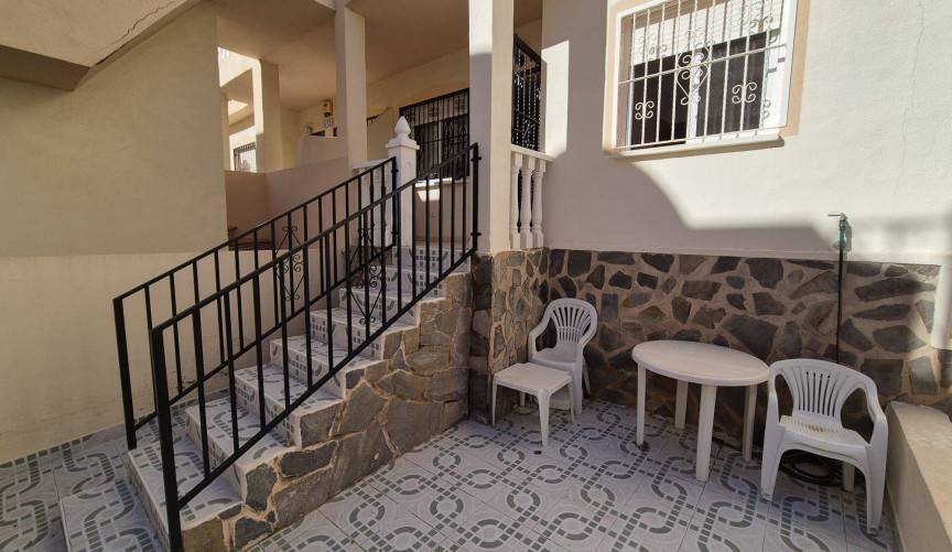 Återförsäljning - Bungalow -
Orihuela Costa - La Florida