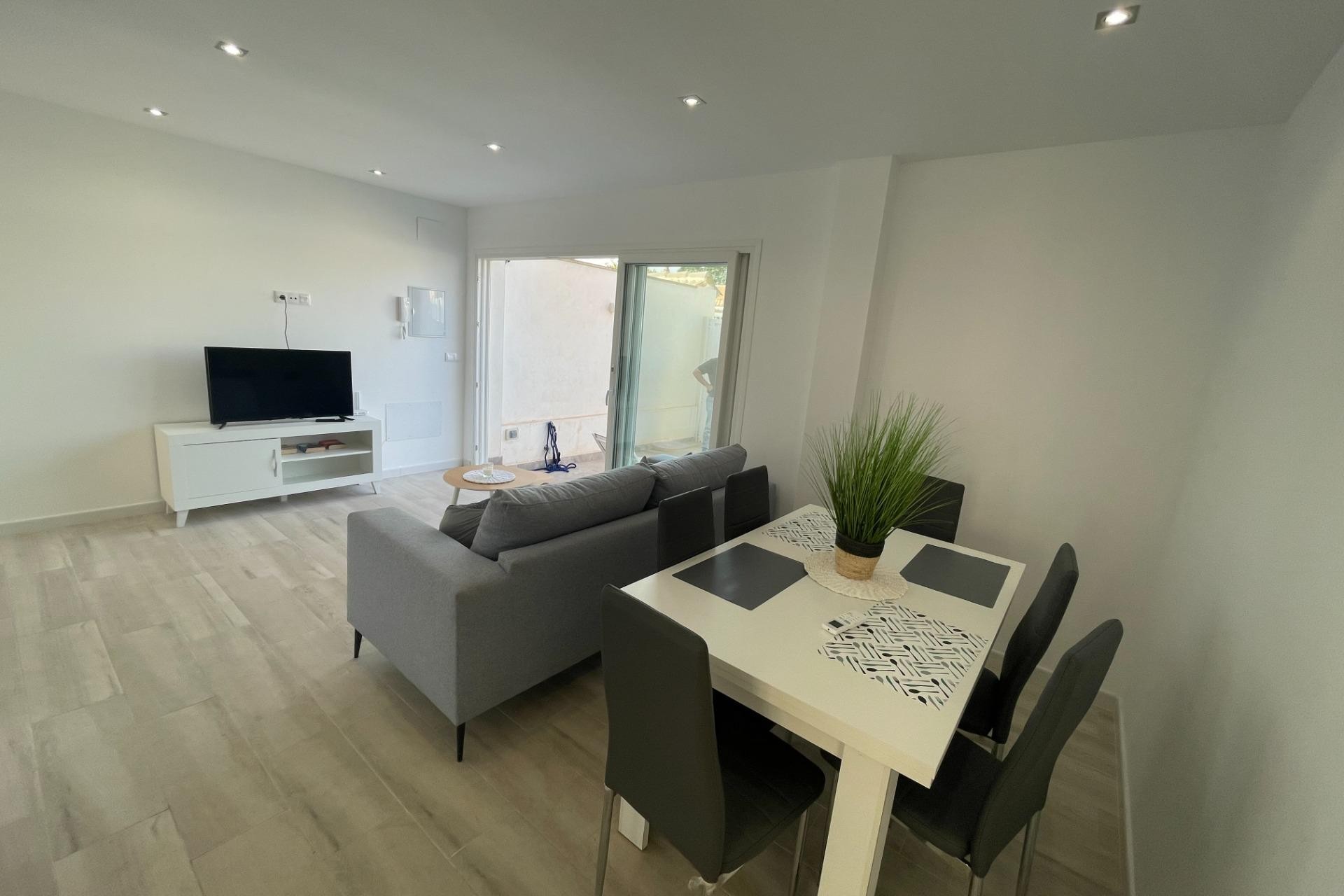 Återförsäljning - Bungalow -
Orihuela Costa - La Regia