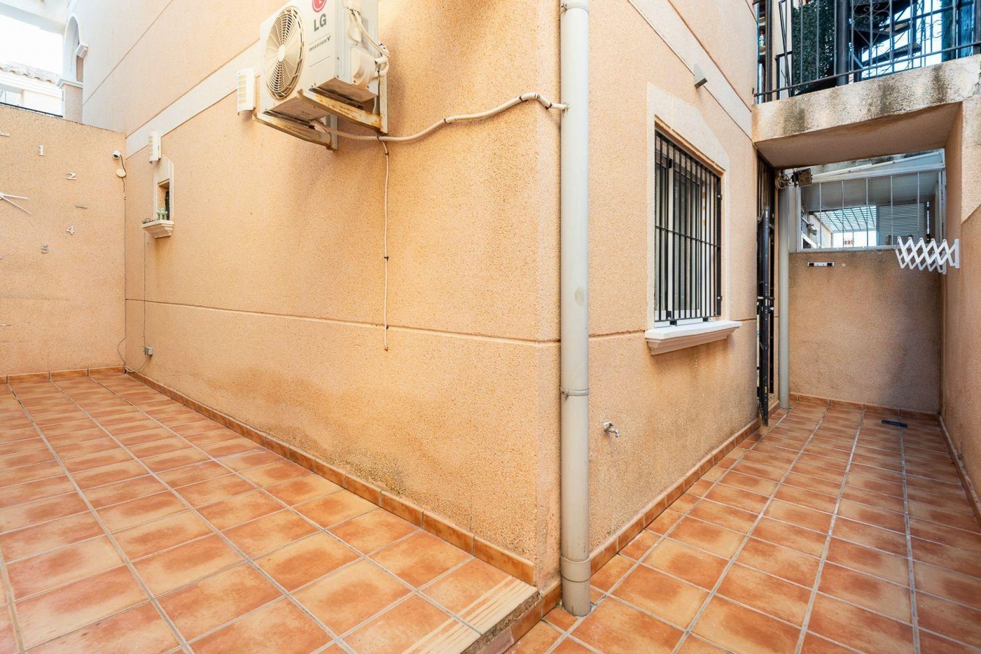 Återförsäljning - Bungalow -
Orihuela Costa - La Regia
