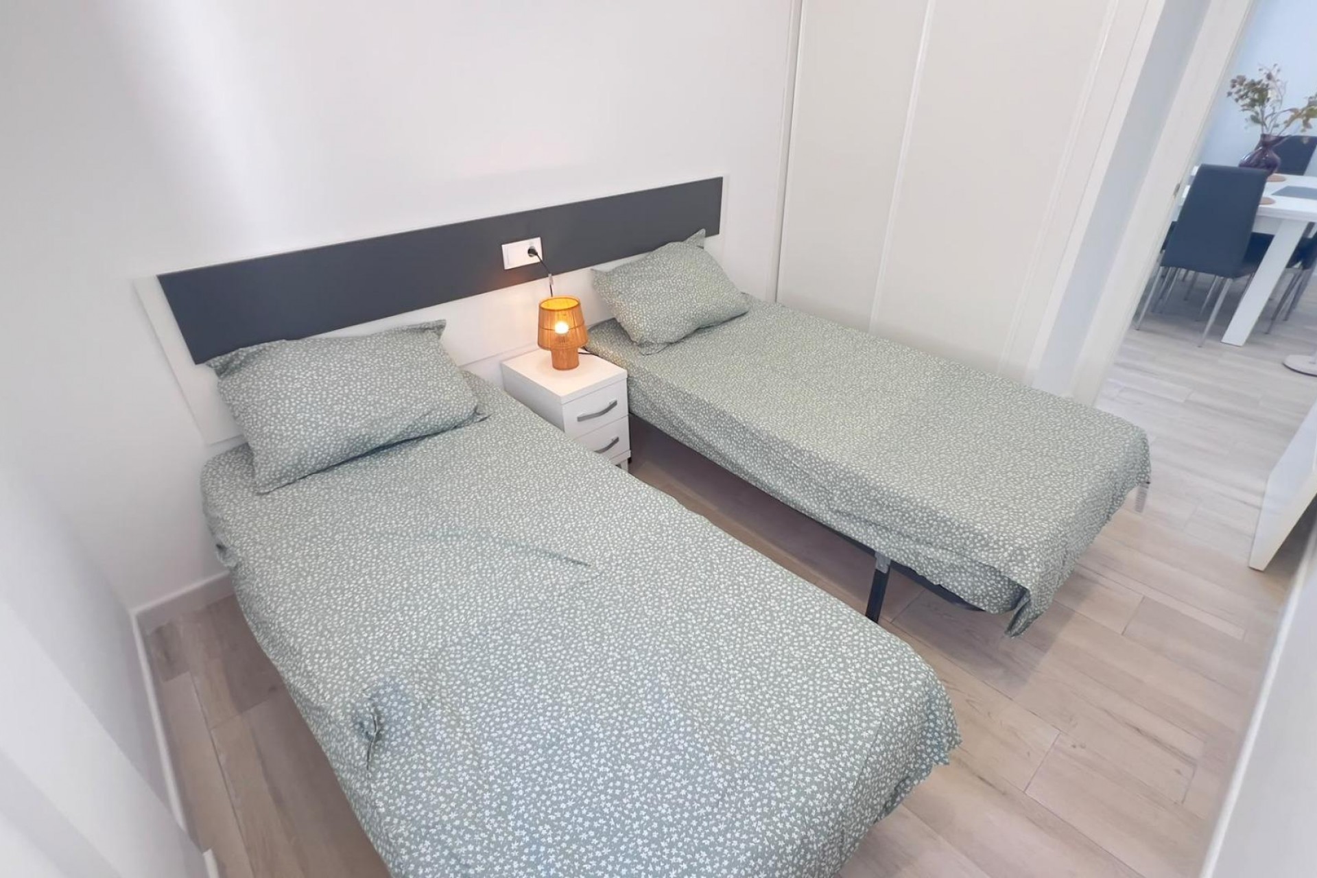Återförsäljning - Bungalow -
Orihuela Costa - La Regia