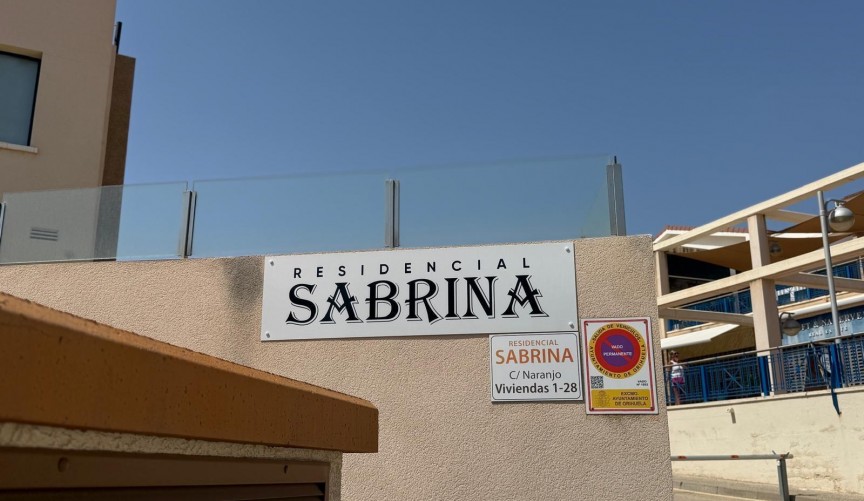 Återförsäljning - Bungalow -
Orihuela Costa - La Zenia