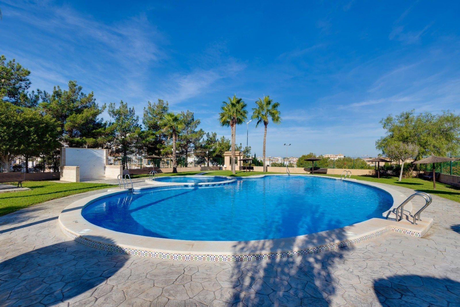 Återförsäljning - Bungalow -
Orihuela Costa - Los Altos