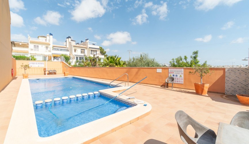 Återförsäljning - Bungalow -
Orihuela Costa - Los Dolses