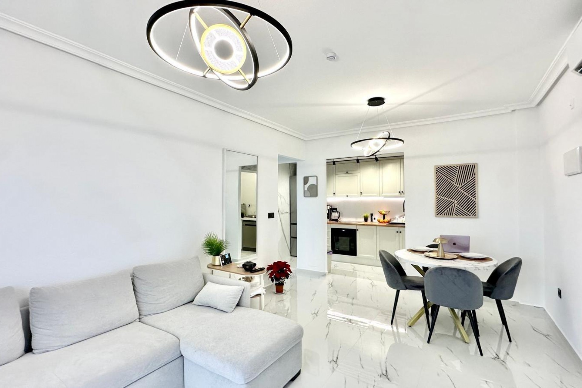 Återförsäljning - Bungalow -
Orihuela Costa - Playa Flamenca Norte