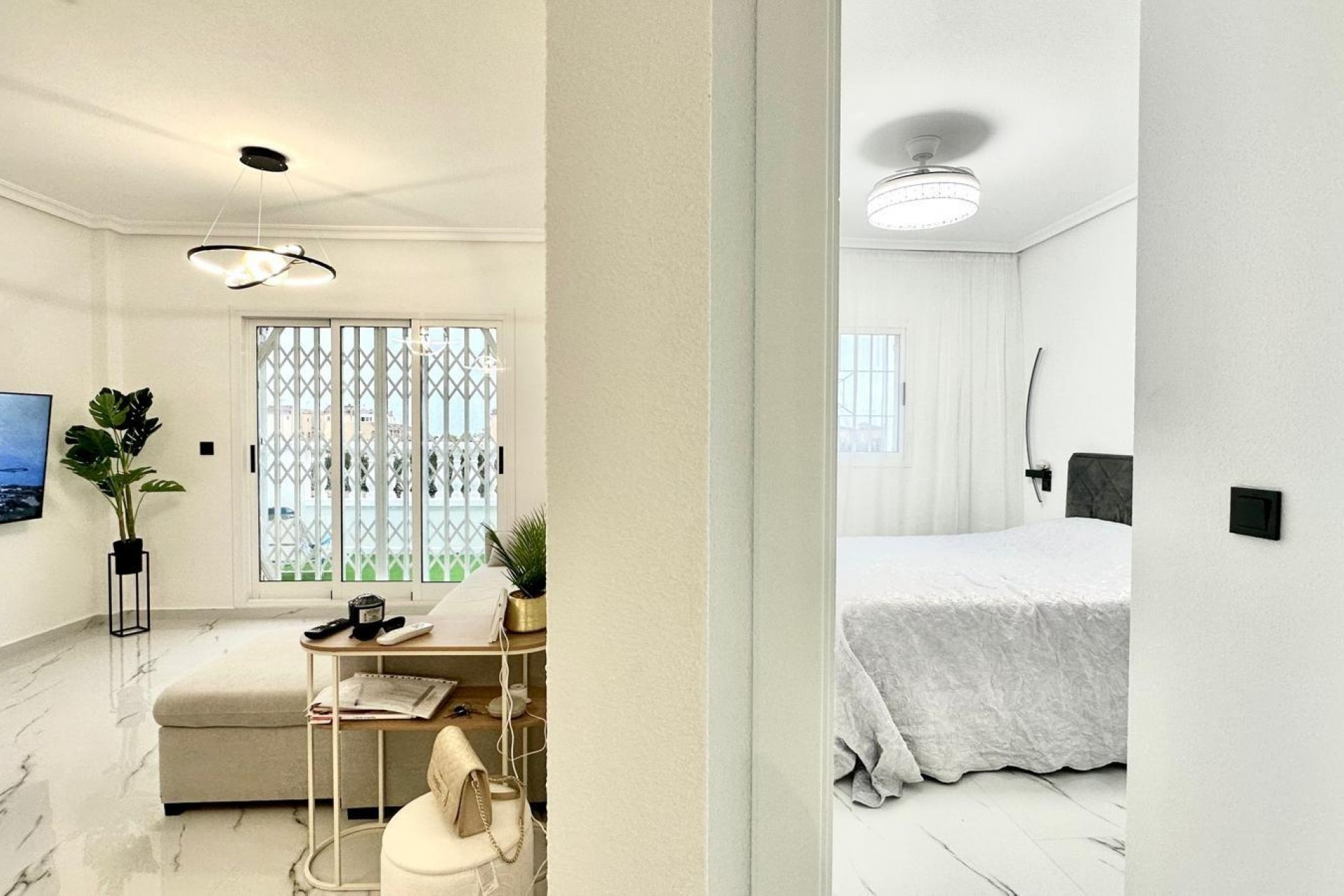 Återförsäljning - Bungalow -
Orihuela Costa - Playa Flamenca Norte