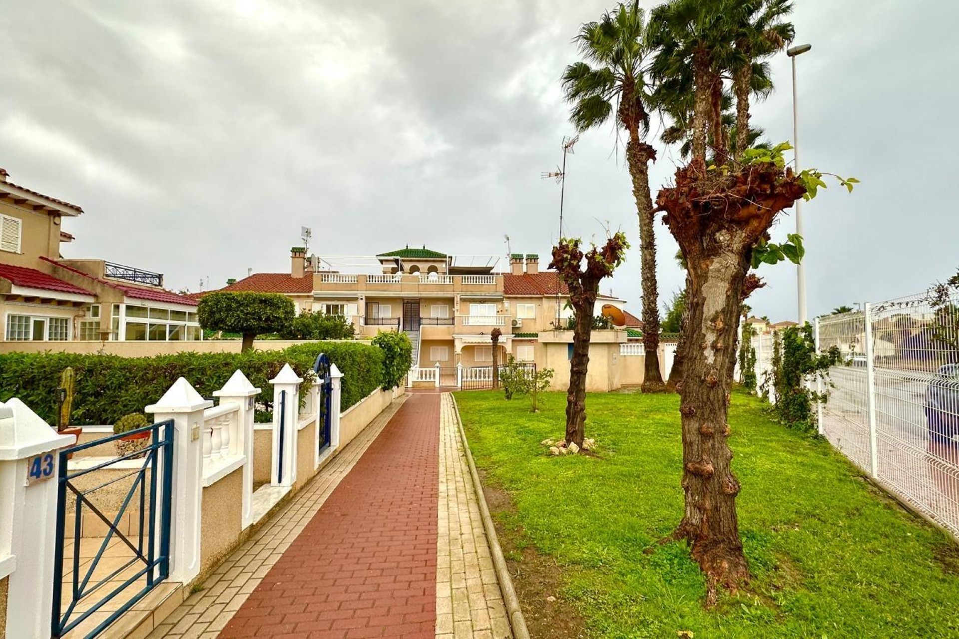 Återförsäljning - Bungalow -
Orihuela Costa - Playa Flamenca Norte