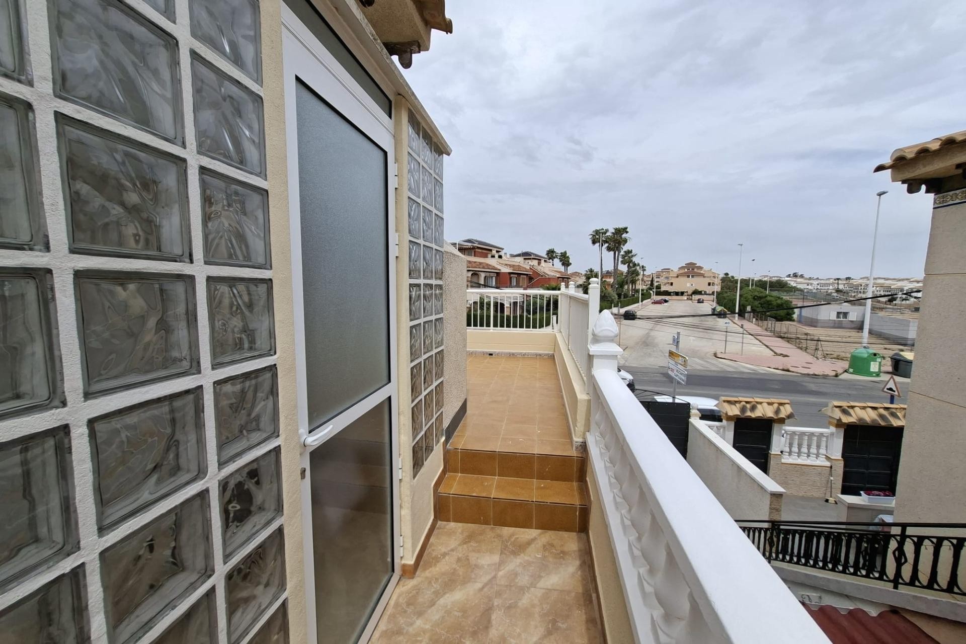 Återförsäljning - Bungalow -
Orihuela Costa - Punta Prima