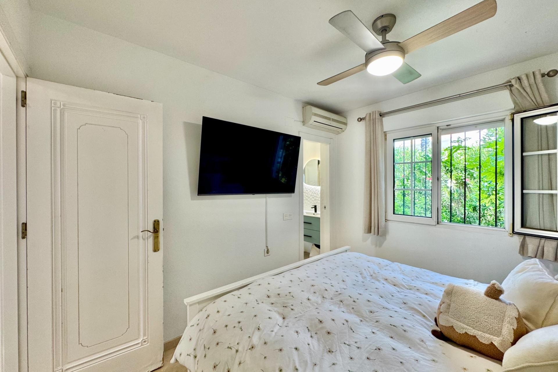 Återförsäljning - Bungalow -
Orihuela Costa - Villamartín-las Filipinas