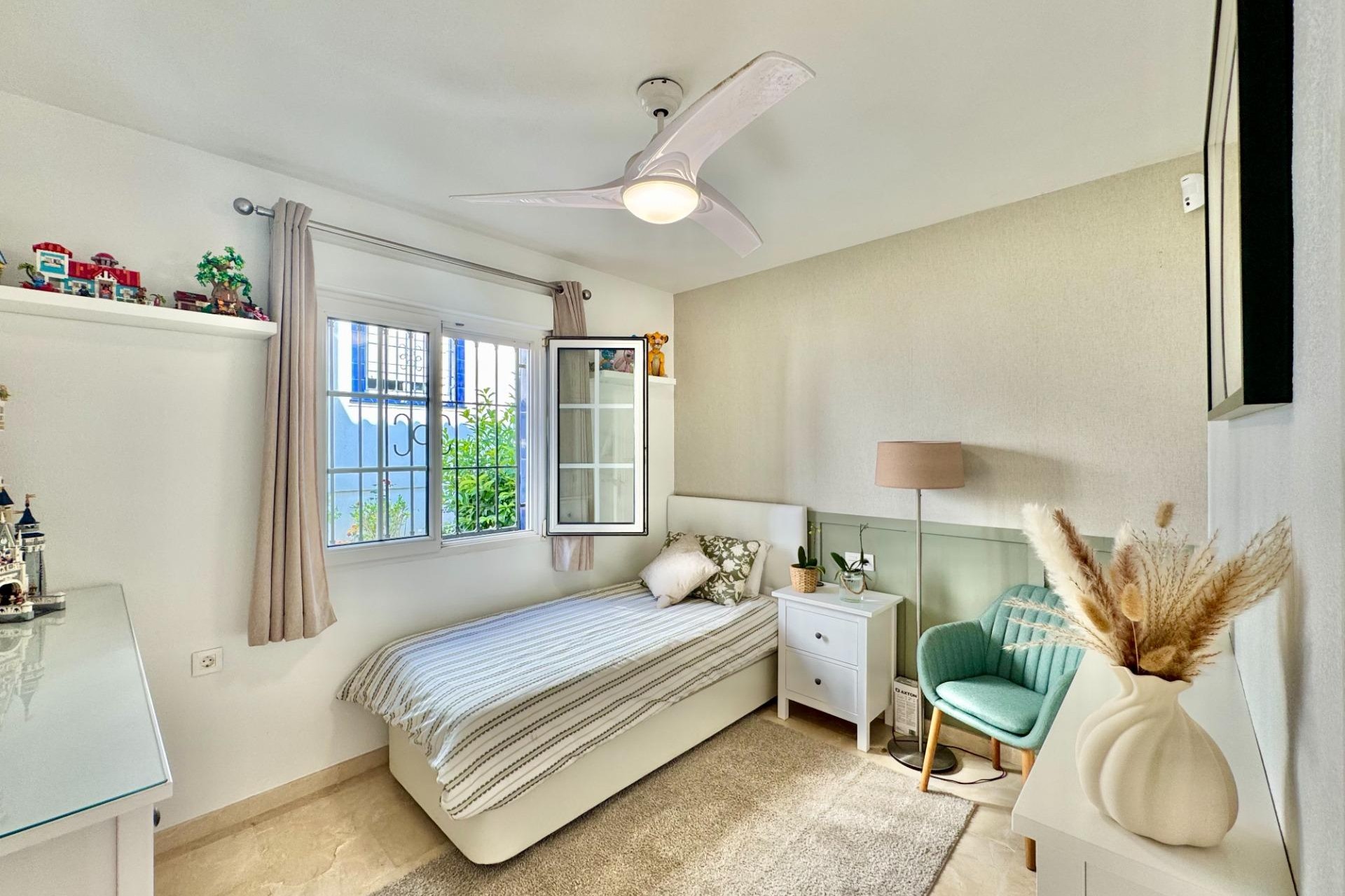 Återförsäljning - Bungalow -
Orihuela Costa - Villamartín-las Filipinas