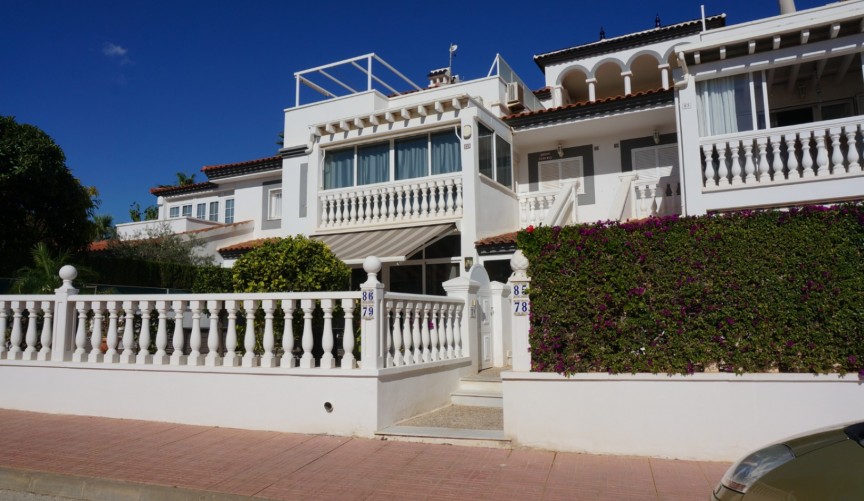 Återförsäljning - Bungalow -
Orihuela - Inland