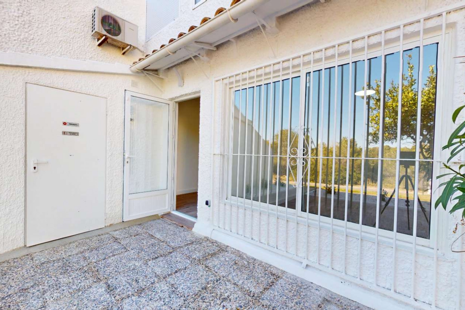Återförsäljning - Bungalow -
Orihuela - Inland