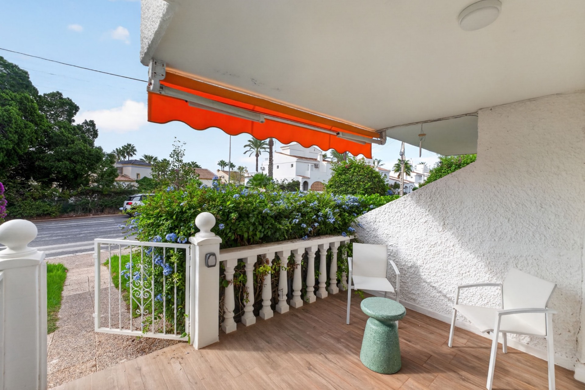 Återförsäljning - Bungalow -
Orihuela - Inland