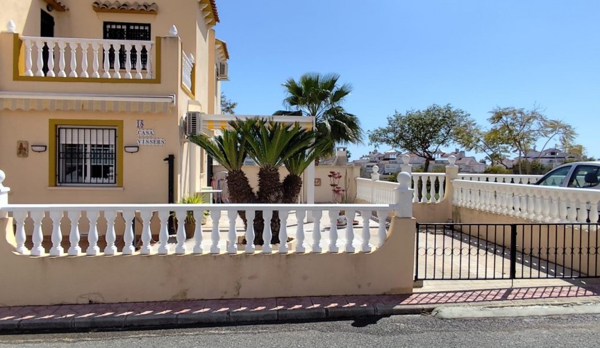 Återförsäljning - Bungalow -
Orihuela - Urbanización Perla Del Mar