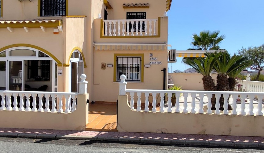 Återförsäljning - Bungalow -
Orihuela - Urbanización Perla Del Mar