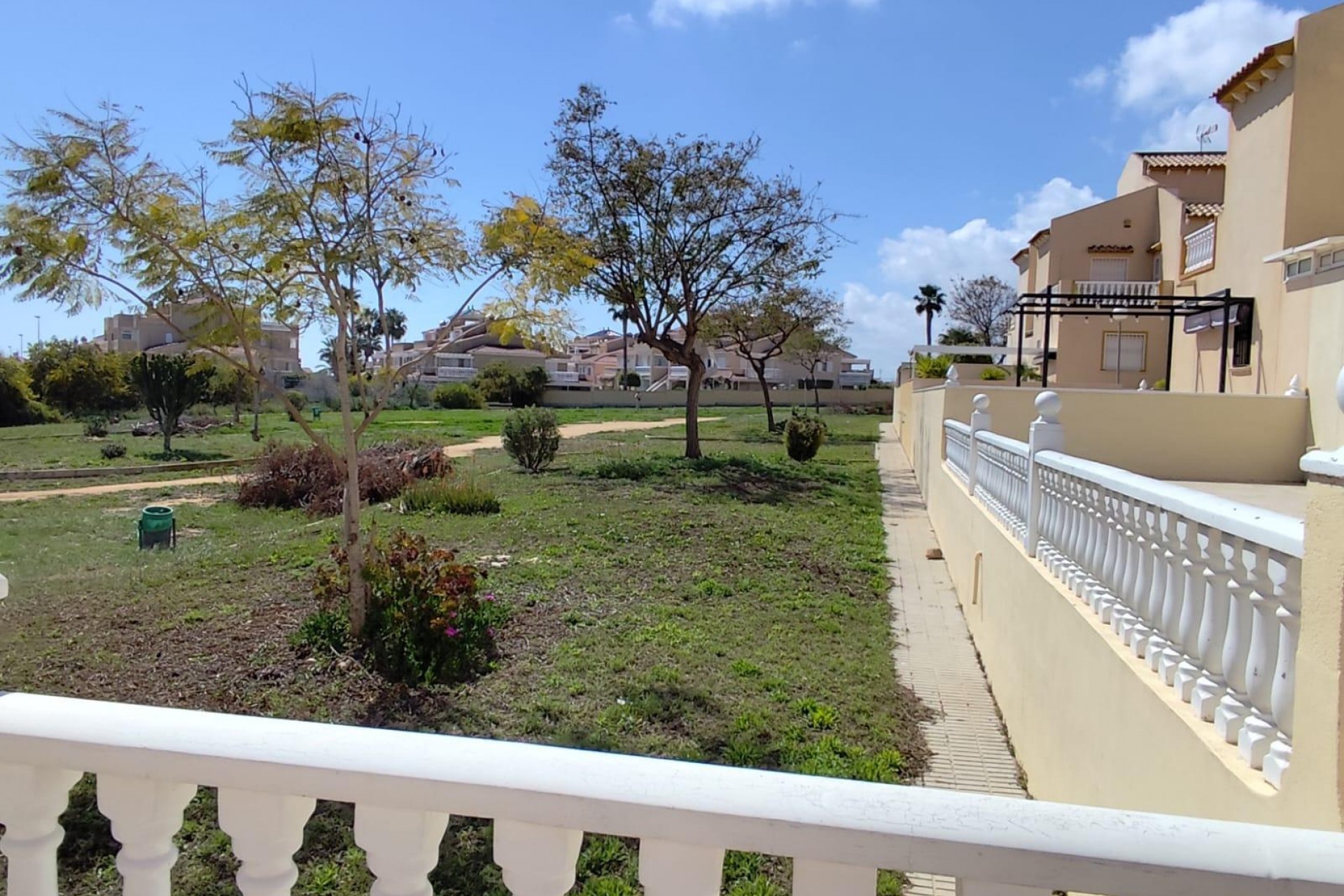 Återförsäljning - Bungalow -
Orihuela - Urbanización Perla Del Mar