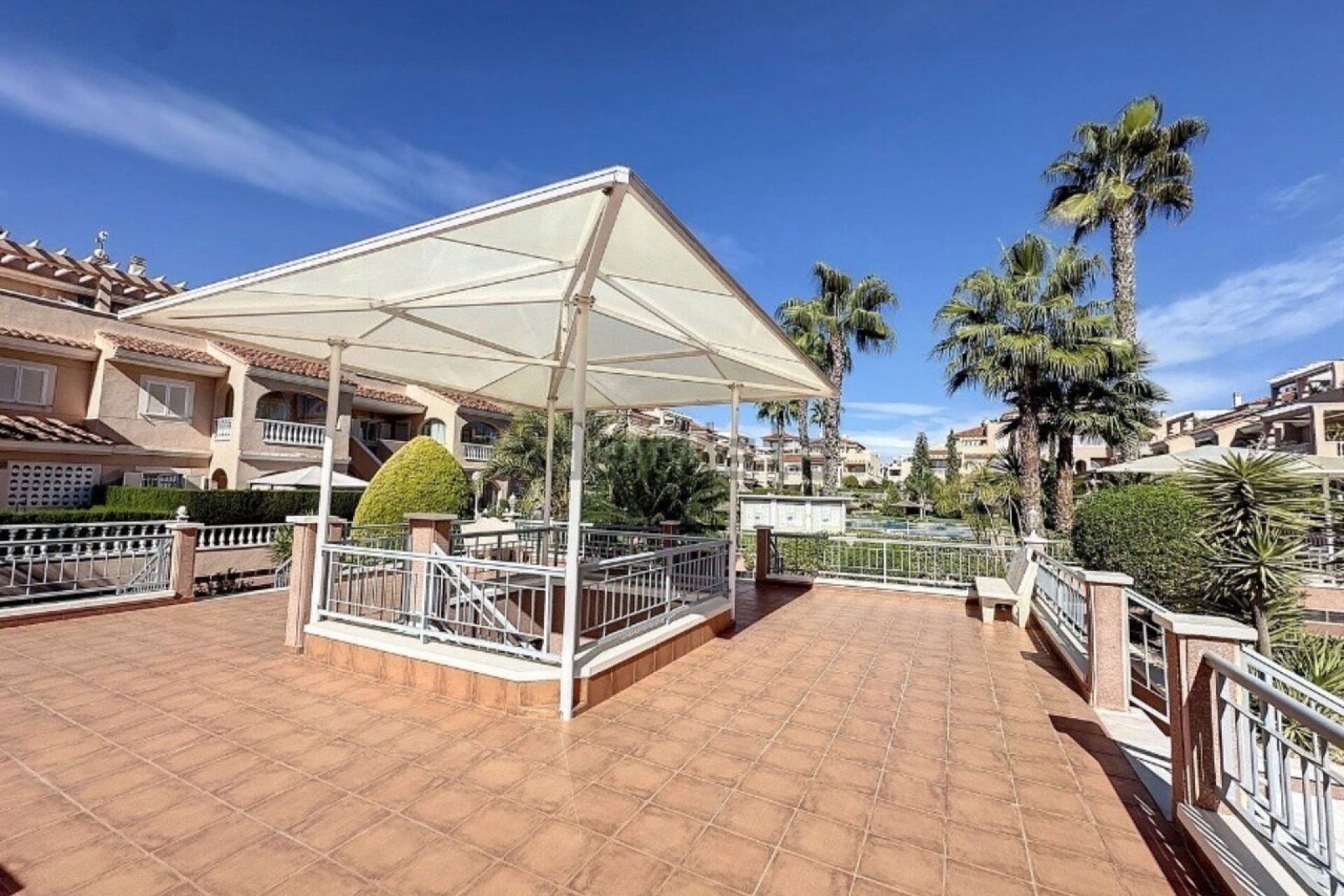 Återförsäljning - Bungalow -
Playa Flamenca - Costa Blanca