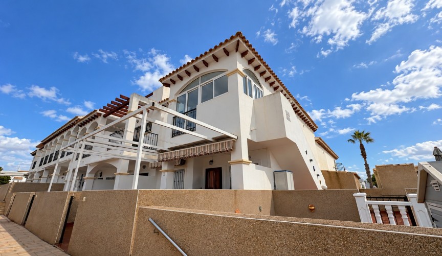 Återförsäljning - Bungalow -
Punta Prima - Costa Blanca