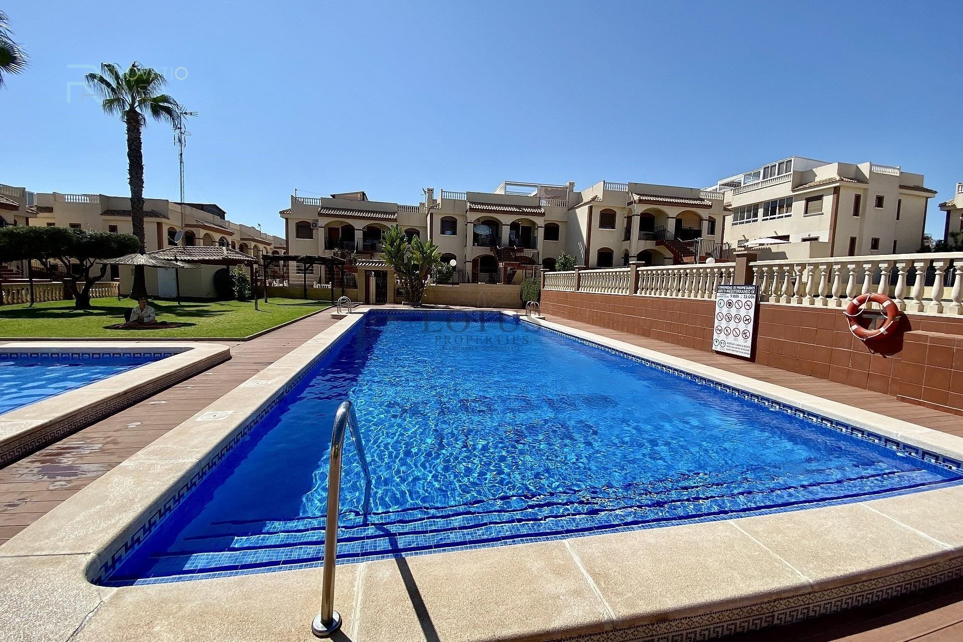 Återförsäljning - Bungalow -
Torrevieja - Aguas Nuevas 1