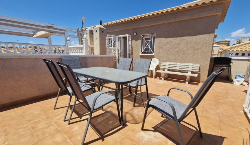 Återförsäljning - Bungalow -
Torrevieja - Aguas Nuevas 1