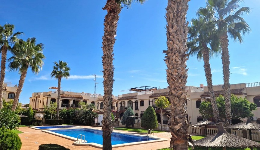 Återförsäljning - Bungalow -
Torrevieja - Aguas Nuevas 1